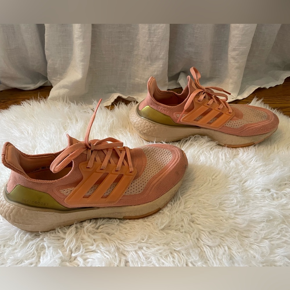 Adidas Ultraboost 22, Pink & GOLD. Women’s size 8